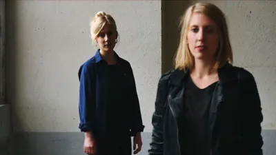 Spielen - Evelyn und Kristina Brunner